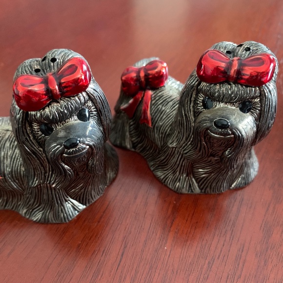 Decorative Salt and Pepper "Shih Tzu" doggie set - Picture 2 of 4